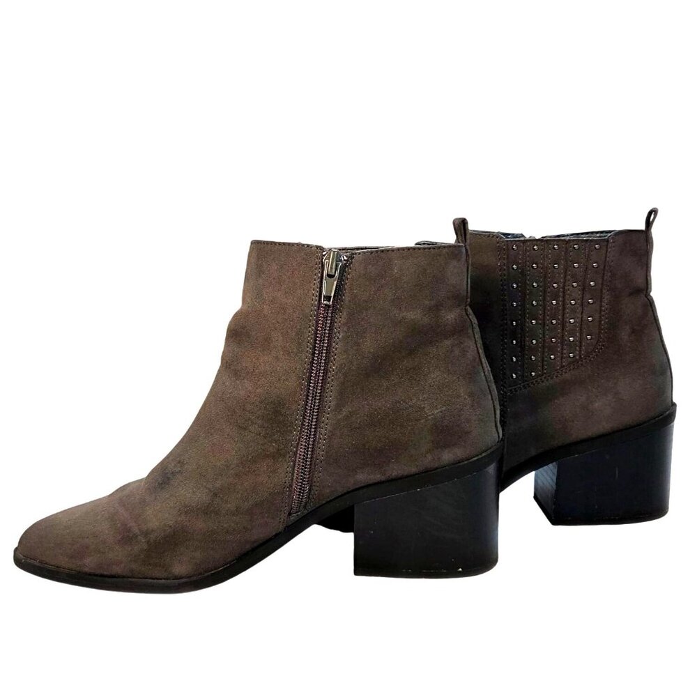 Kensie Taupe Anthony Faux Suede Block Heel Studded Ankle Booties Size 8.5M - Picture 3 of 9